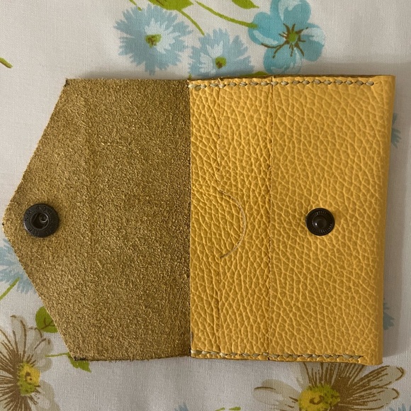 Handmade Genuine Leather Wallet - Picture 3 of 5